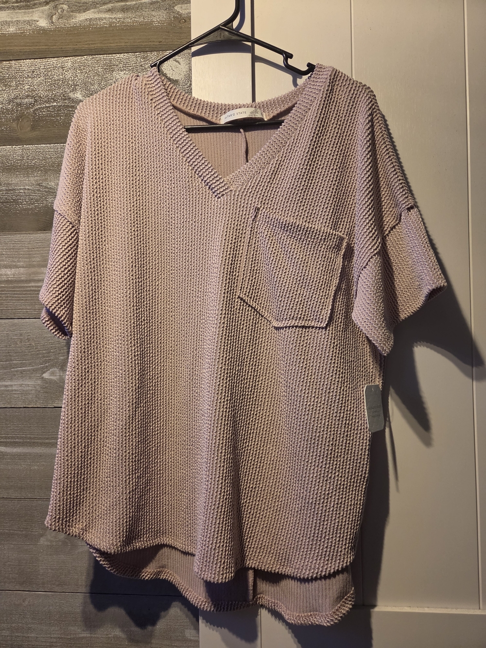 Altar'd State Dusty Pink V-Neck Knit Pocket Tee